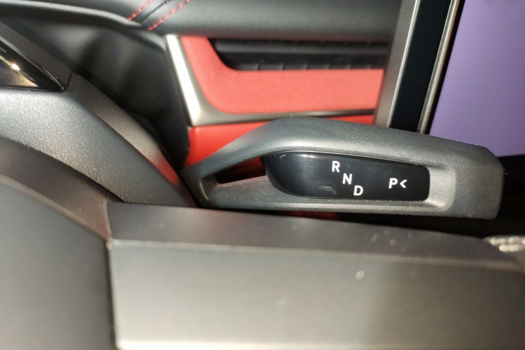 MI SU7 2024 car image #18