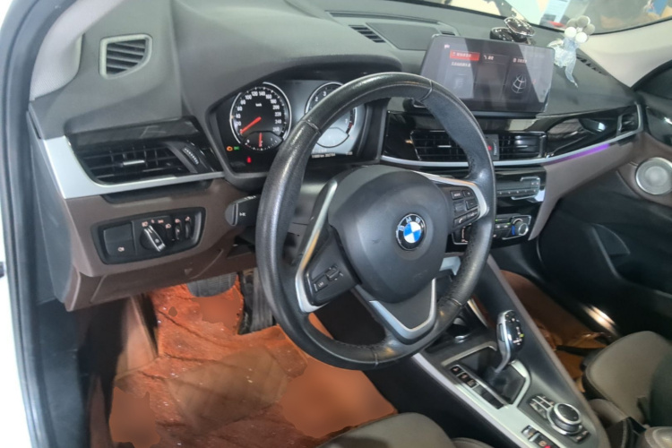 BMW X1 2022 car image #10