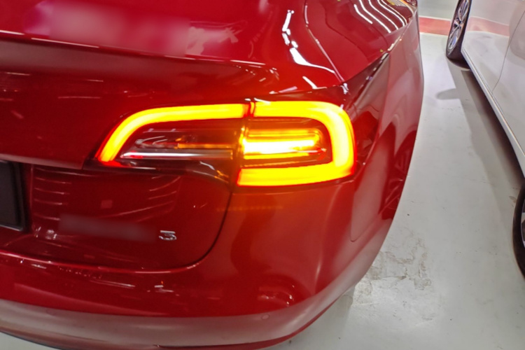 Tesla Model 3 2022 car image #8