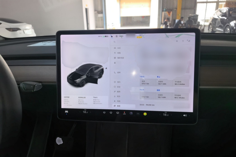 Tesla Model Y 2021 #10 Tesla Model Y 2021 car image #10