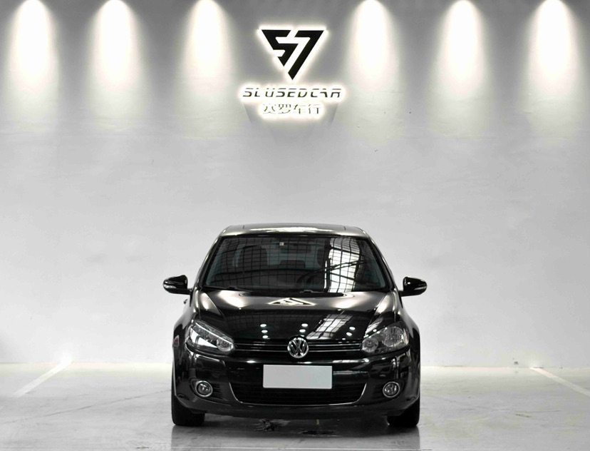 Volkswagen Golf 2012 car image #2