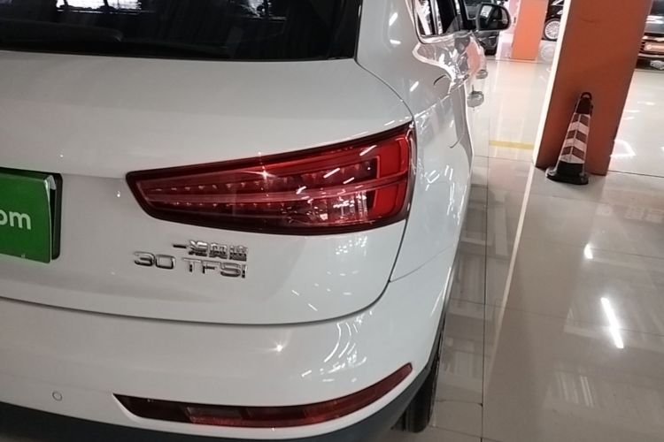 Audi Q3 2018 #8 Audi Q3 2018 car image #8