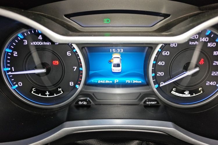 GEELY Emgrand 2017 immagine di auto #12