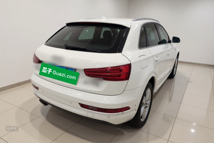 Audi Q3 2018 car image #7