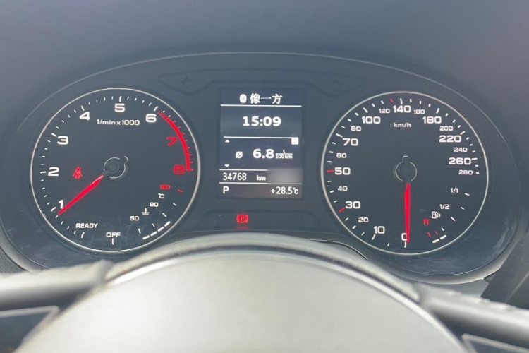Audi A3 2019 صورة سيارة #17