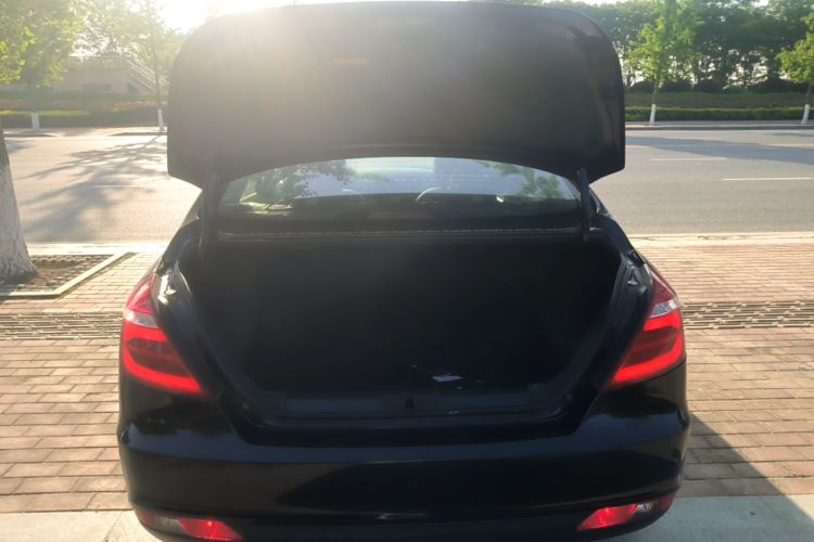 GEELY Emgrand 2017 car image #19