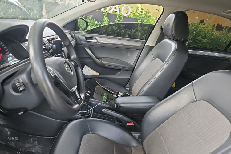 Volkswagen Santana 2018 car image #17