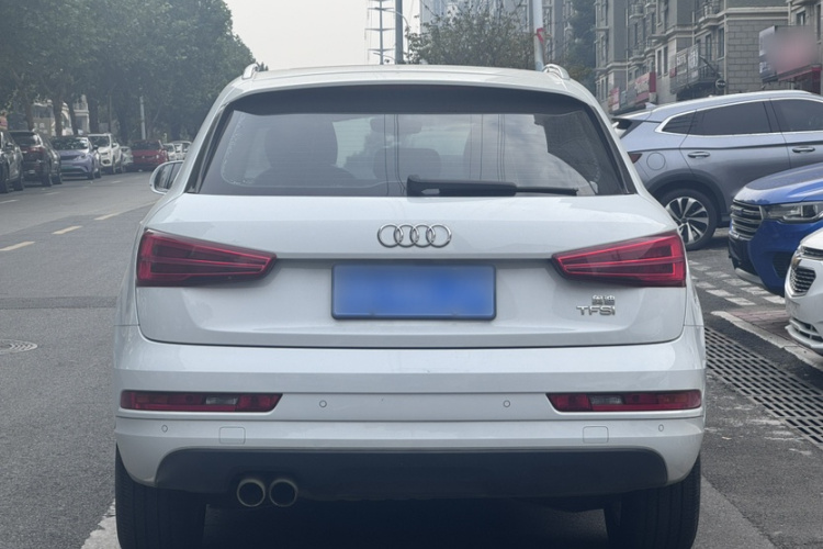 Audi Q3 2019 car image #6
