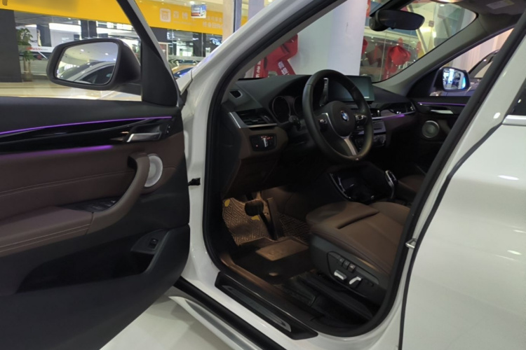 BMW X1 2021 car image #16