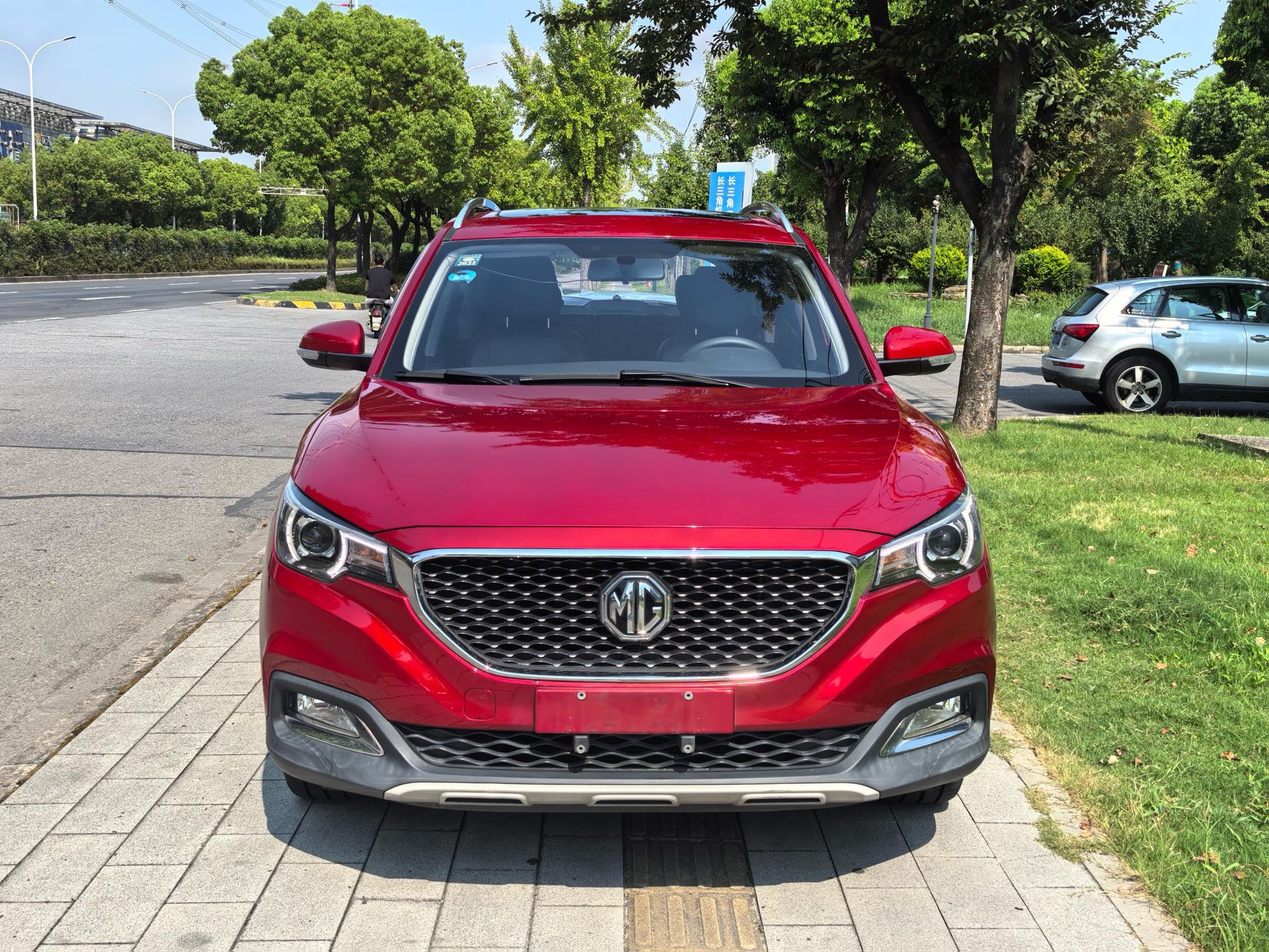 MG ZS 2017 car image #2