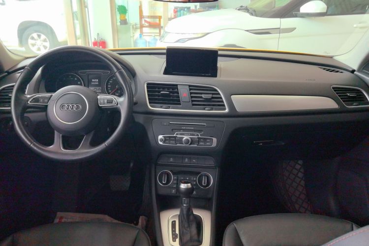Audi Q3 2017 #11 Audi Q3 2017 car image #11
