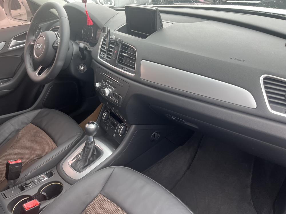 Audi Q3 2018 immagine di auto #8