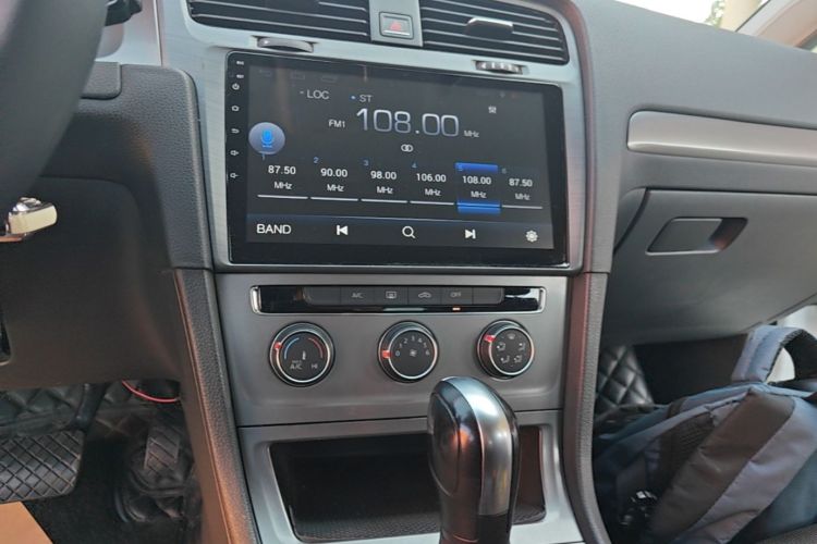 Volkswagen Golf 2016 car image #13