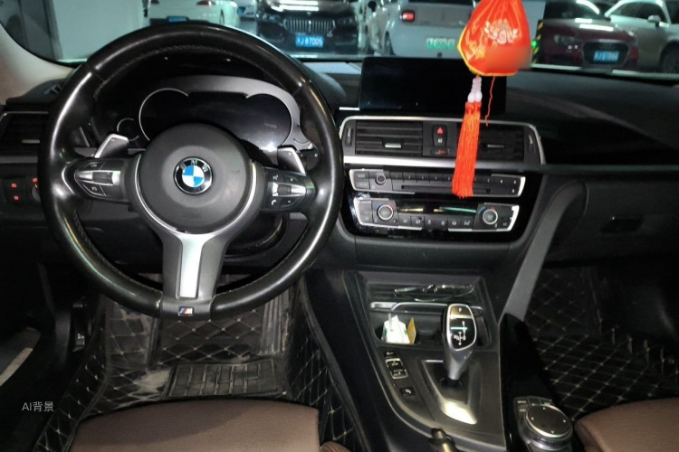 BMW 3 Series 2019 car image #11