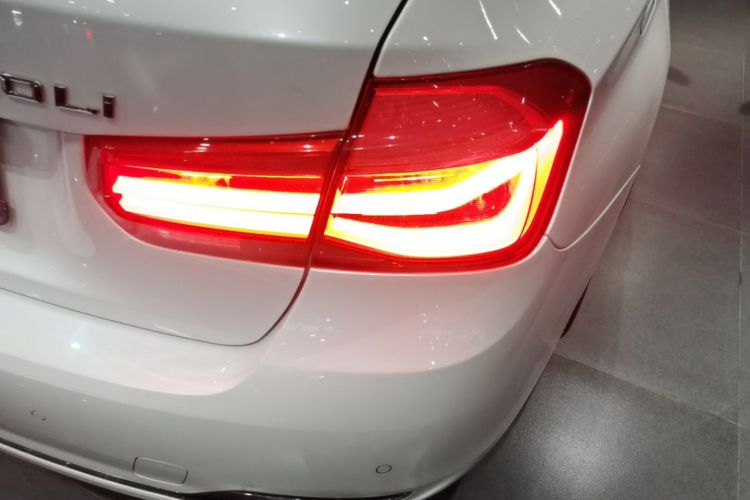 BMW 3 Series 2016 #8 BMW 3 Series 2016 immagine di auto #8