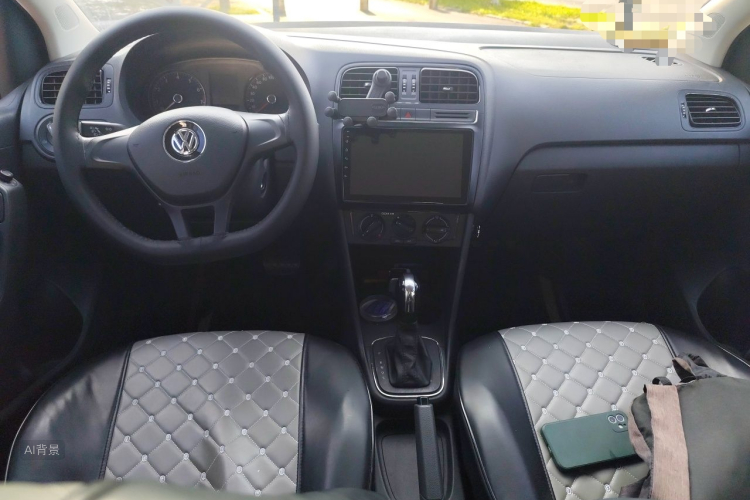 Volkswagen Polo 2017 car image #11