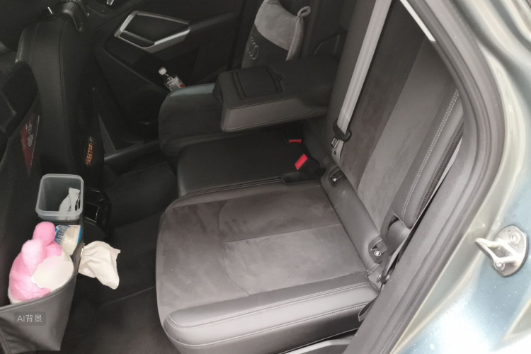 Audi Q3 2021 car image #19