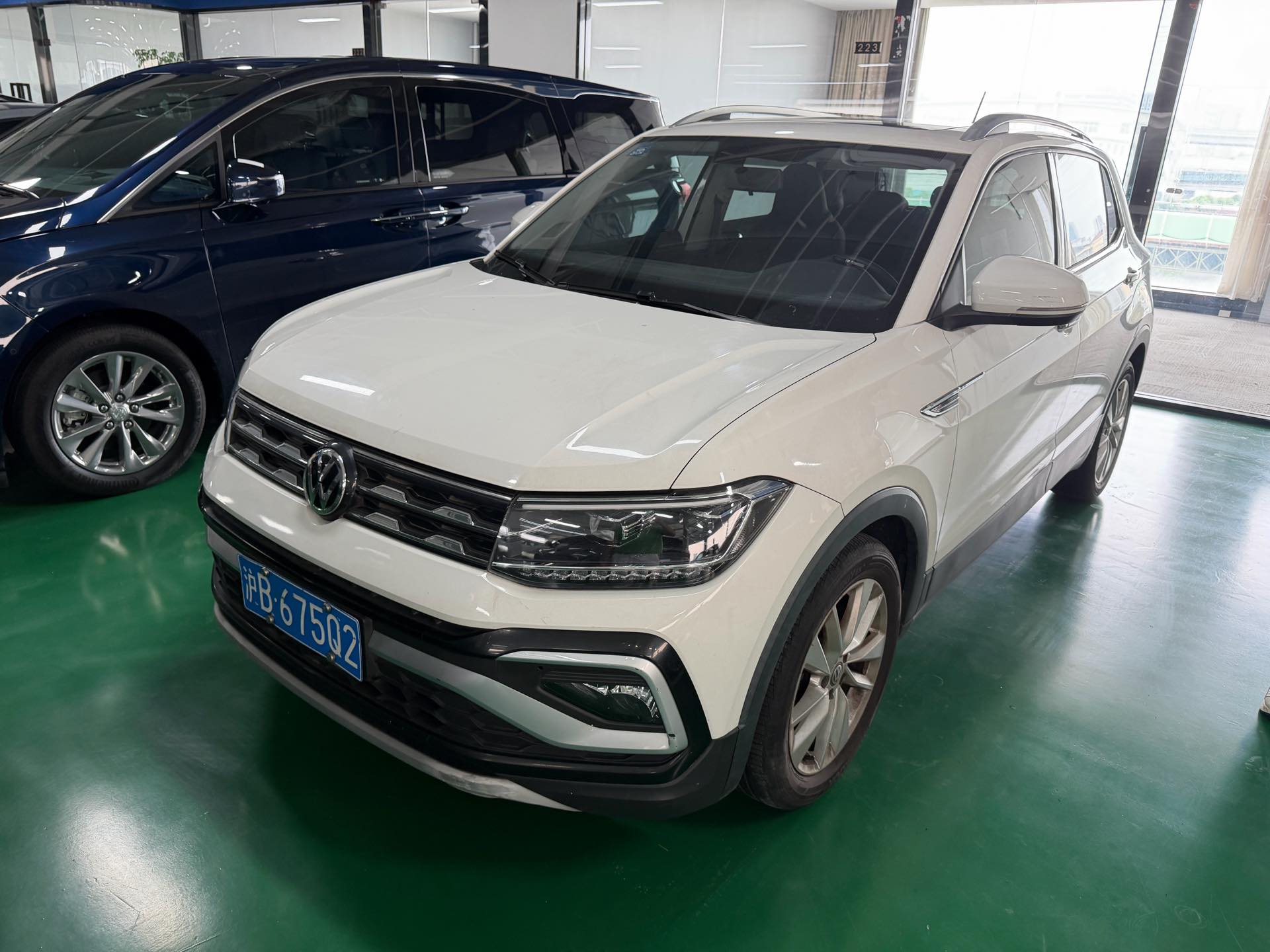 Volkswagen T-Cross 2020 car image 