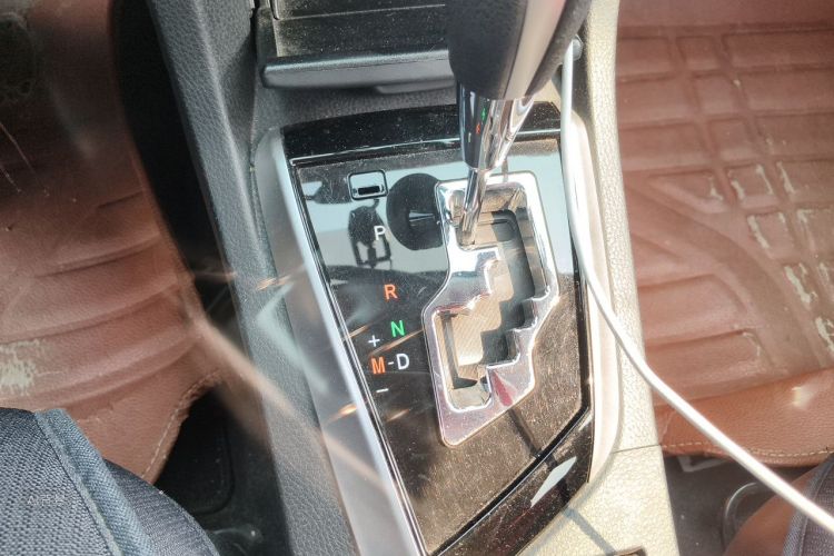 Toyota Corolla 2017 car image #16