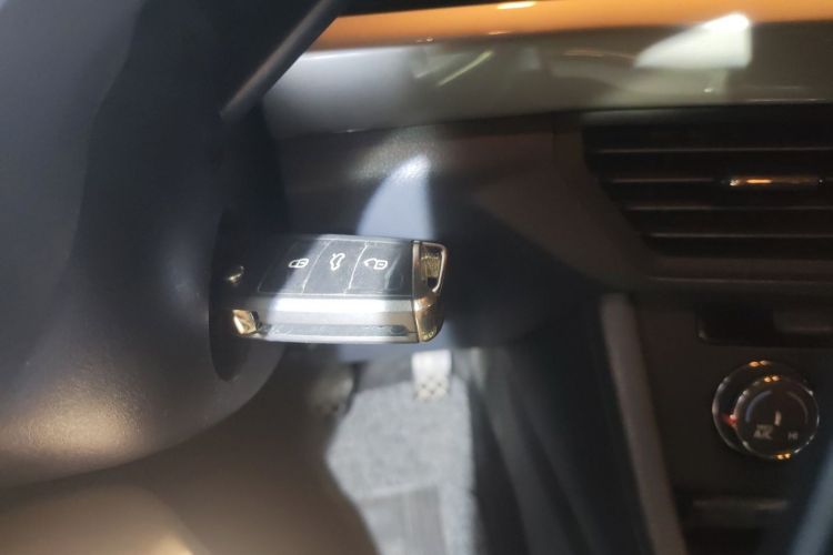 Volkswagen Bora 2020 car image #11