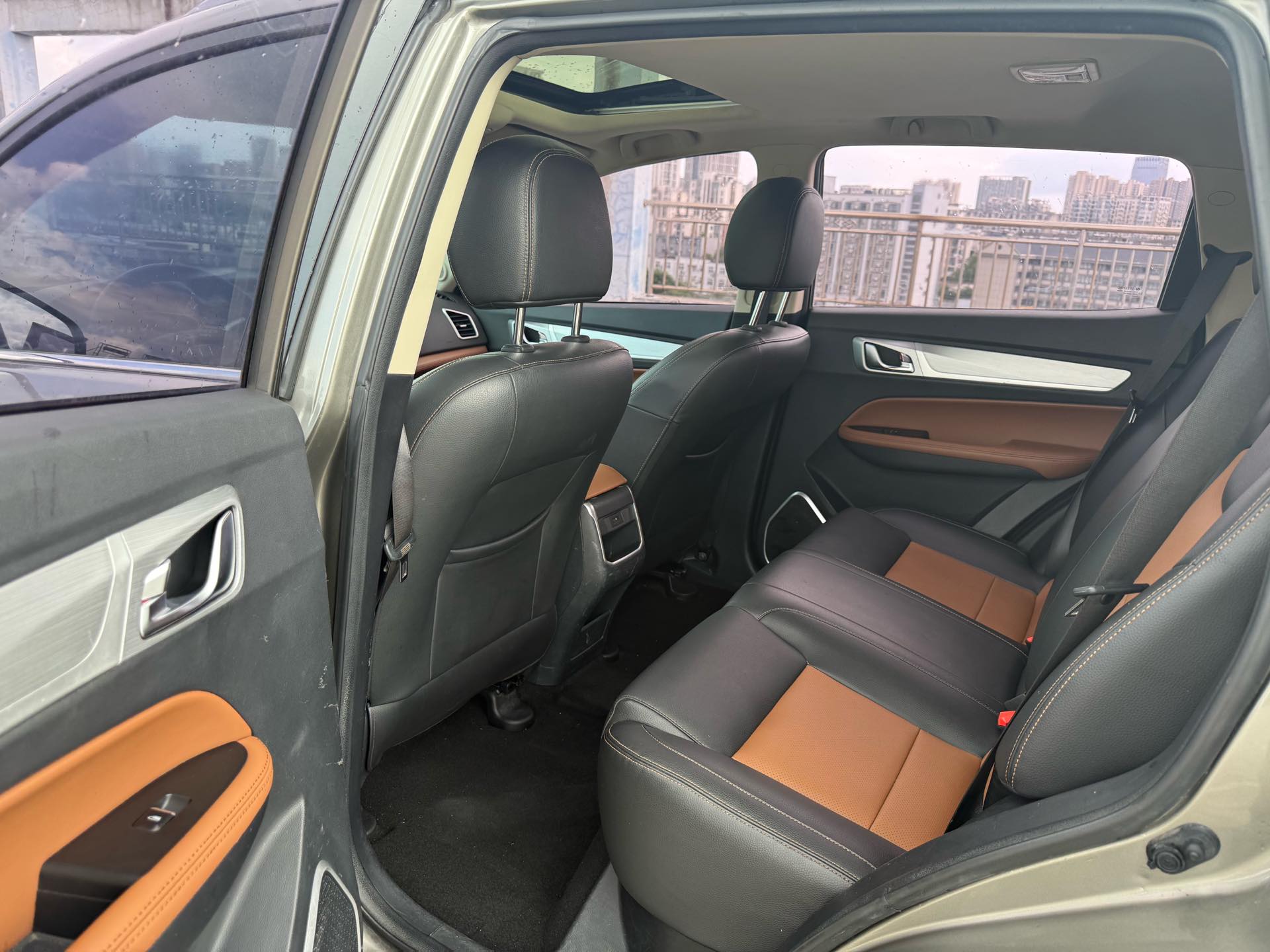 GEELY Vision X6 2019 car image #3