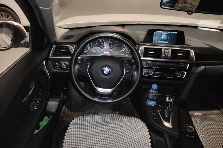 BMW 3 Series 2018 #15 BMW 3 Series 2018 car image #15