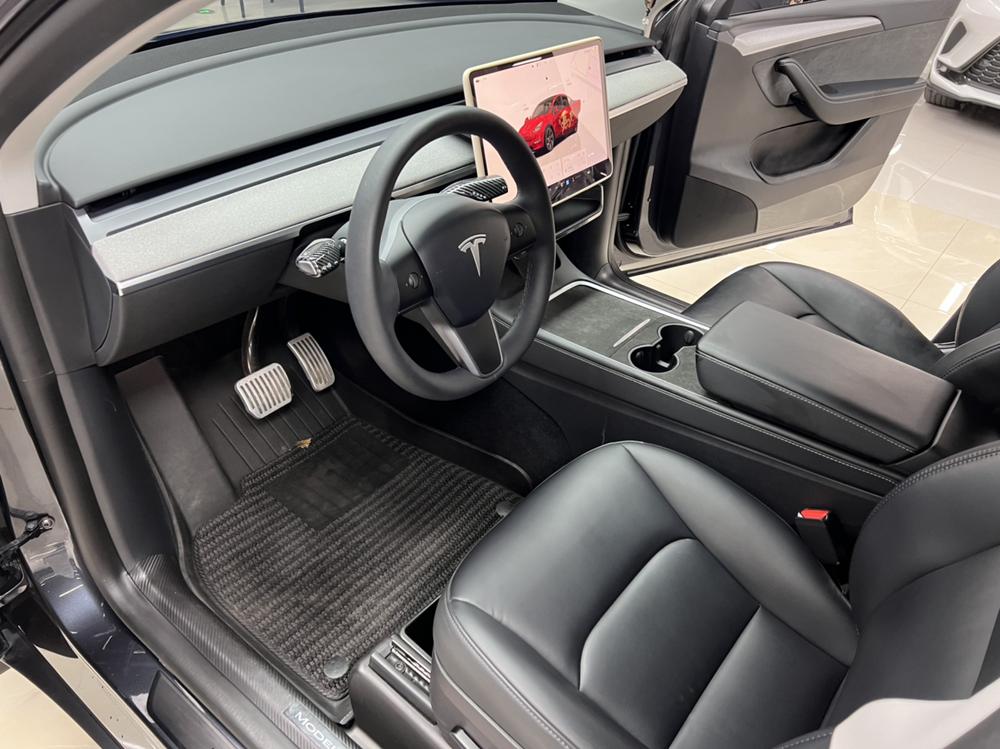 Tesla Model Y 2024 #6 Tesla Model Y 2024 immagine di auto #6