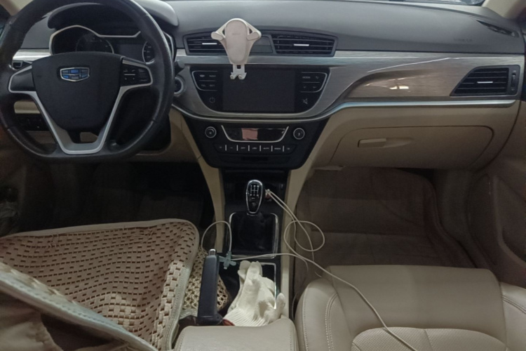 GEELY Emgrand 2017 car image #11