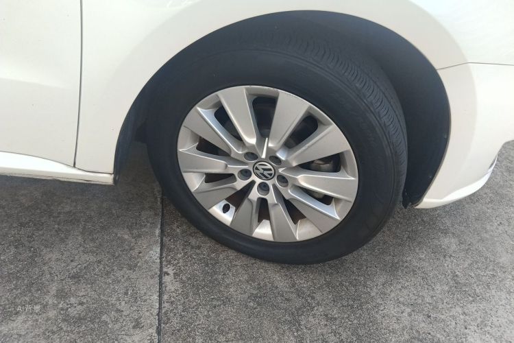 Volkswagen Lavida 2015 car image #9