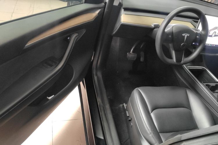 Tesla Model Y 2023 #16 Tesla Model Y 2023 صورة سيارة #16