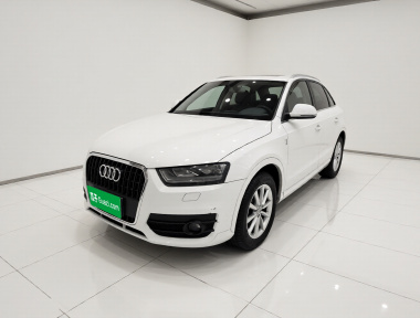 Audi Q3 2015 Audi Q3 2015 immagine di auto