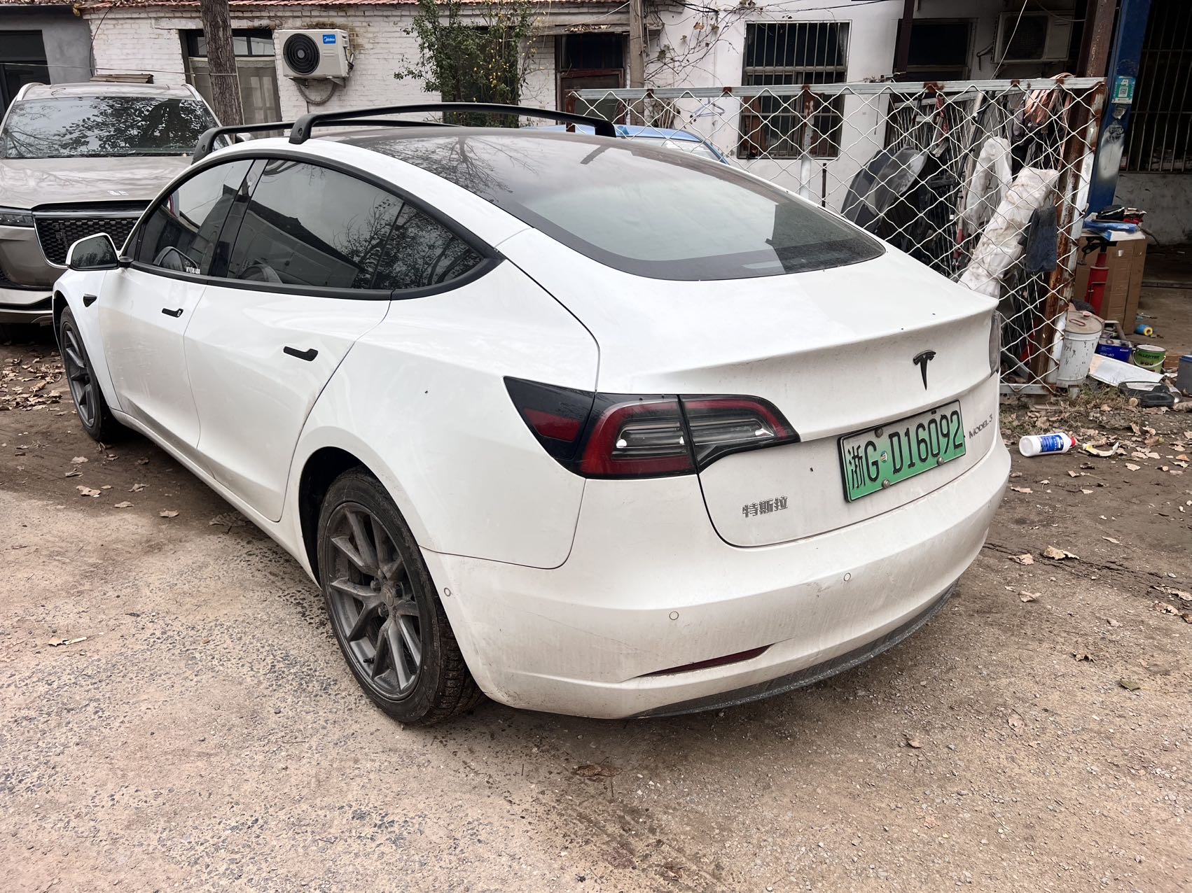 Tesla Model 3 2021 car image #3