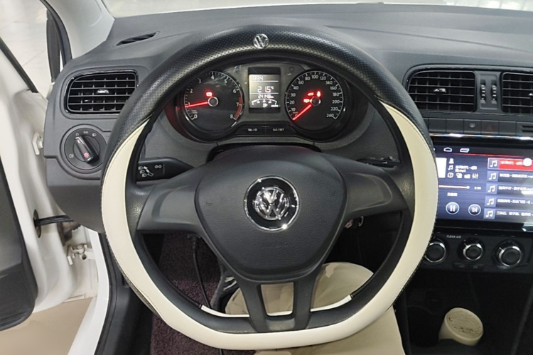 Volkswagen Polo 2018 #11 Volkswagen Polo 2018 car image #11
