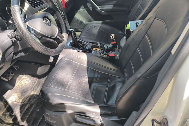Volkswagen Golf 2014 car image #17