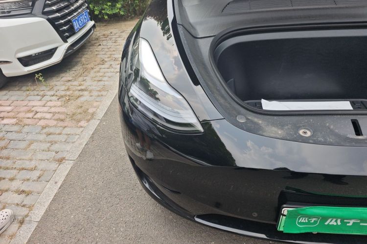Tesla Model Y 2023 #8 Tesla Model Y 2023 car image #8