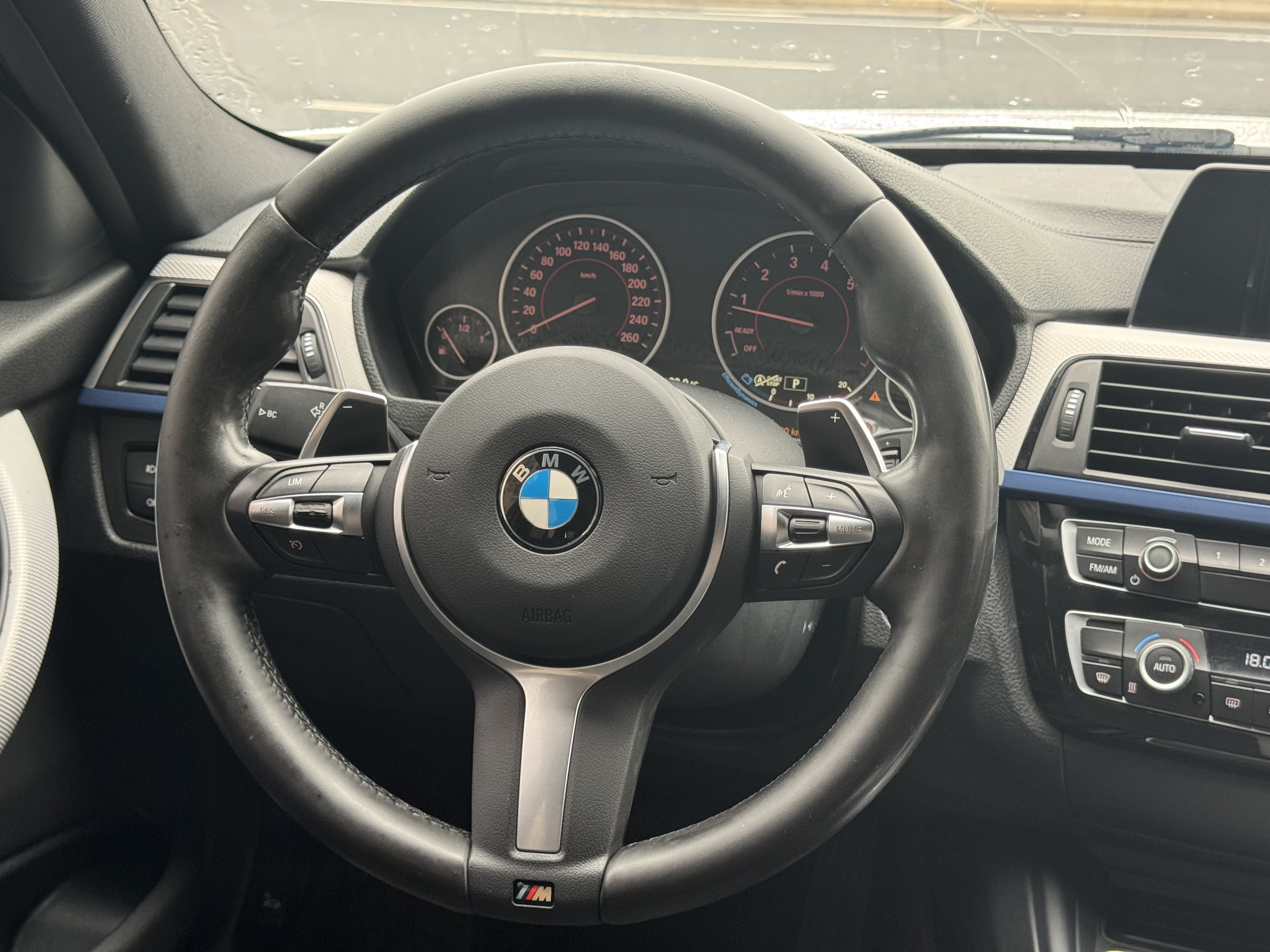 BMW 3 Series 2018 #7 BMW 3 Series 2018 صورة سيارة #7