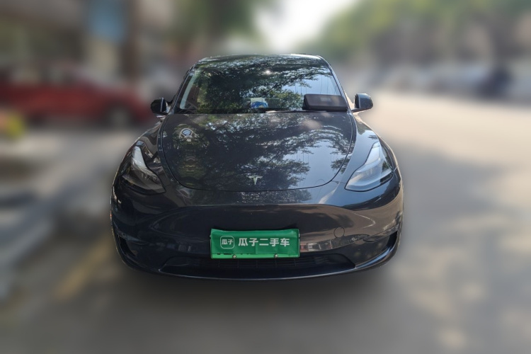 Tesla Model Y 2024 #3 Tesla Model Y 2024 car image #3