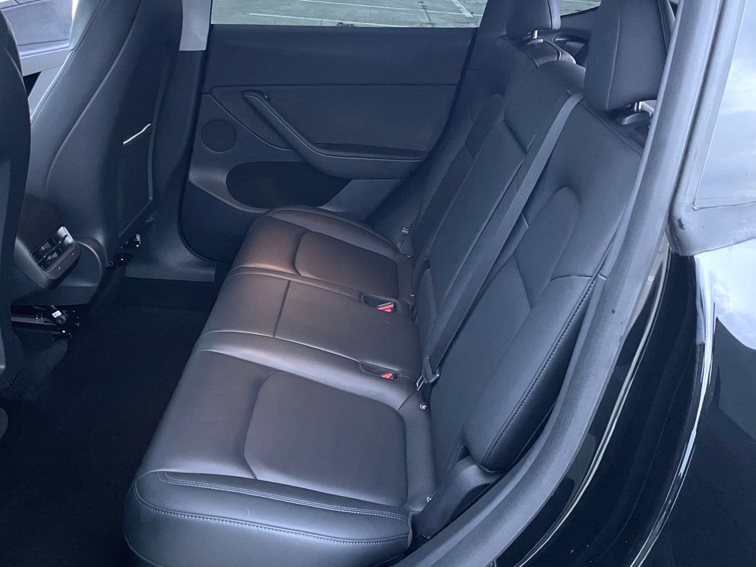 Tesla Model Y 2021 #8 Tesla Model Y 2021 car image #8
