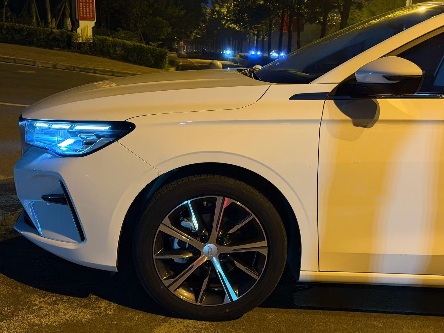 GEELY Emgrand 2023 #4 GEELY Emgrand 2023 car image #4