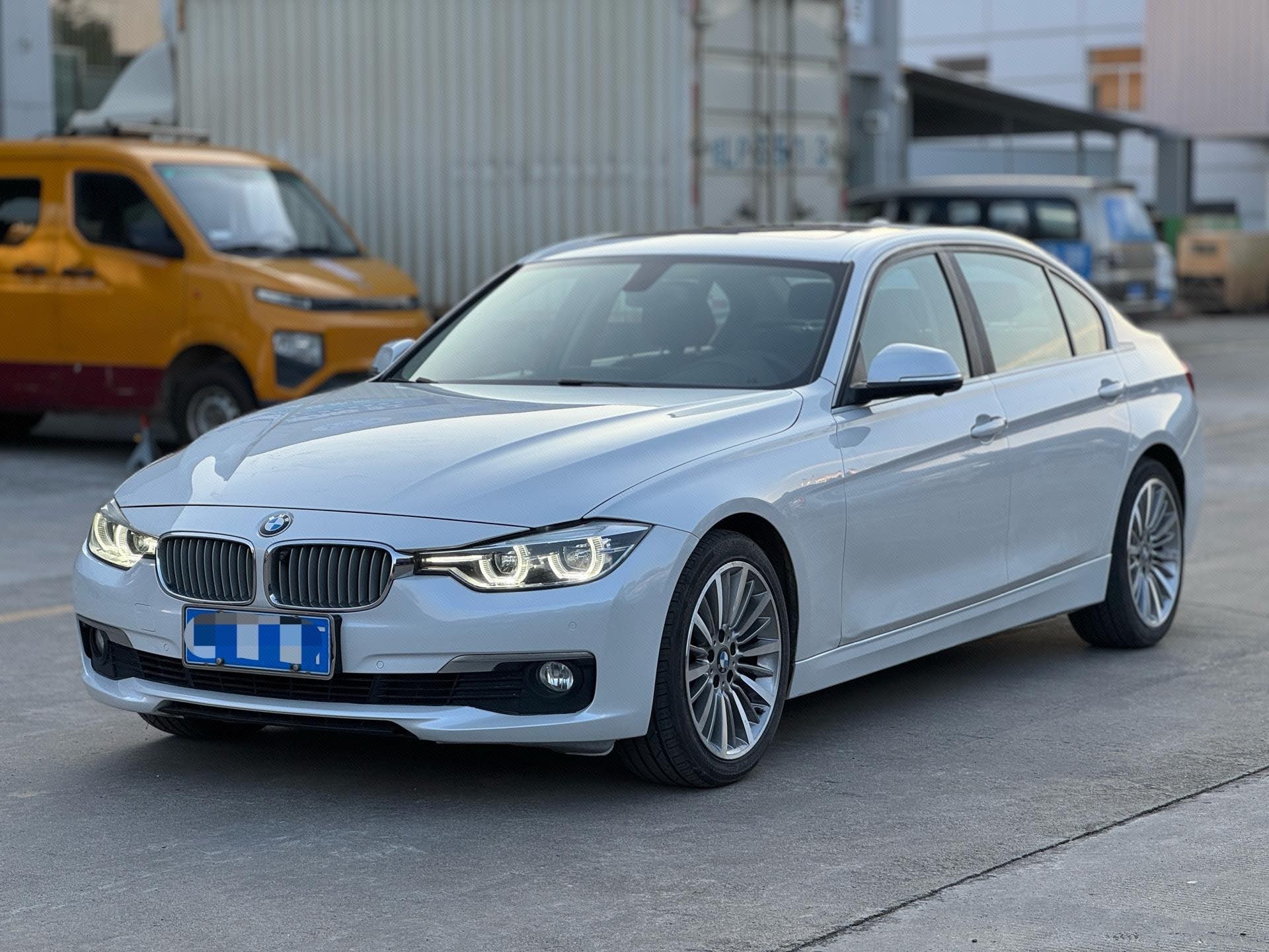 BMW 3 Series 2019 BMW 3 Series 2019 car image