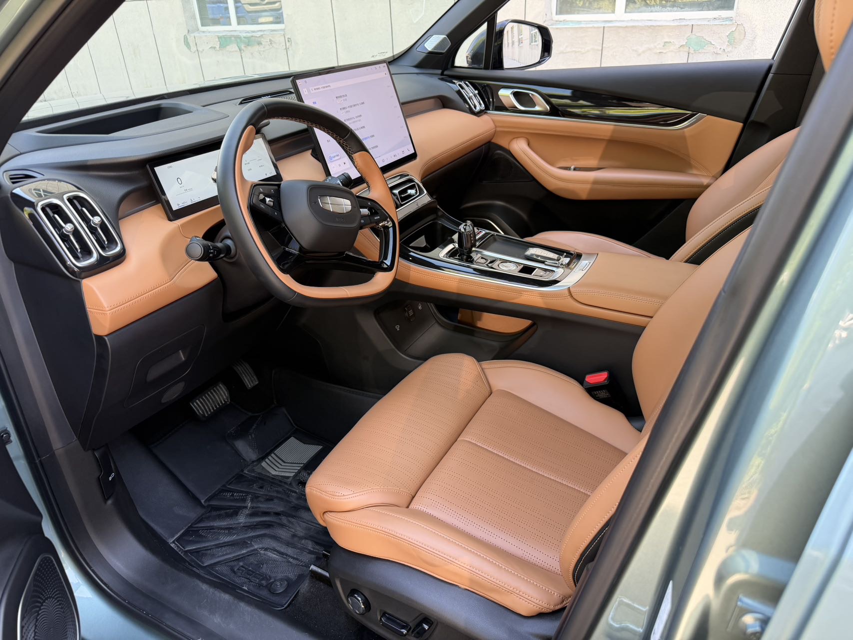 GEELY Boyue L 2025 car image #4