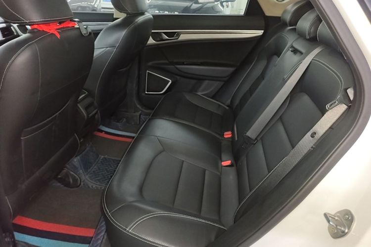 GEELY Emgrand GS 2020 car image #17
