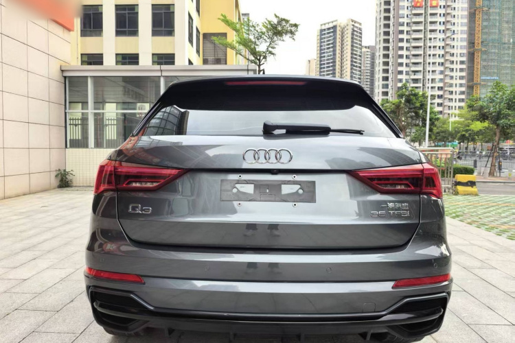 Audi Q3 2022 image de voiture #7