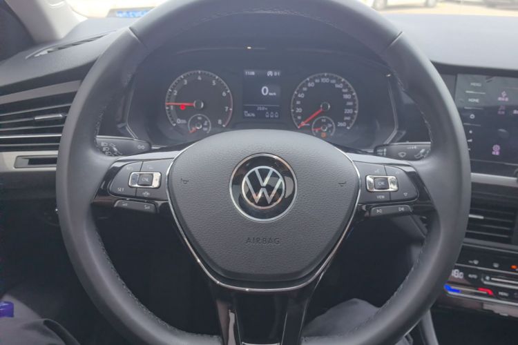 Volkswagen Bora 2021 car image #15