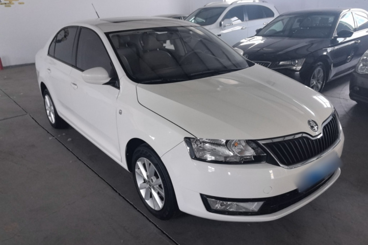 Skoda Rapid 2017 image de voiture #4