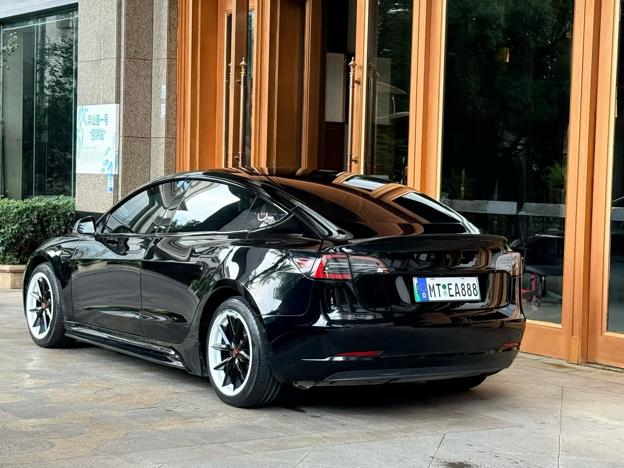 Tesla Model 3 (Imported) 2019 #5 Tesla Model 3 (Imported) 2019 car image #5