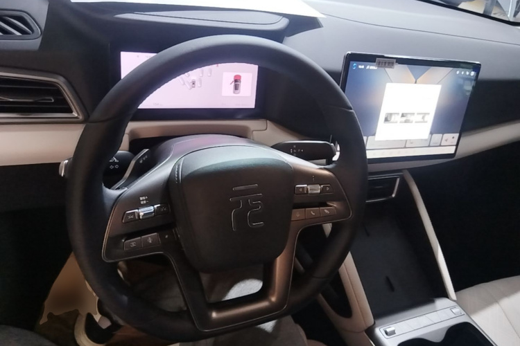 BYD YuanUP 2025 car image #10