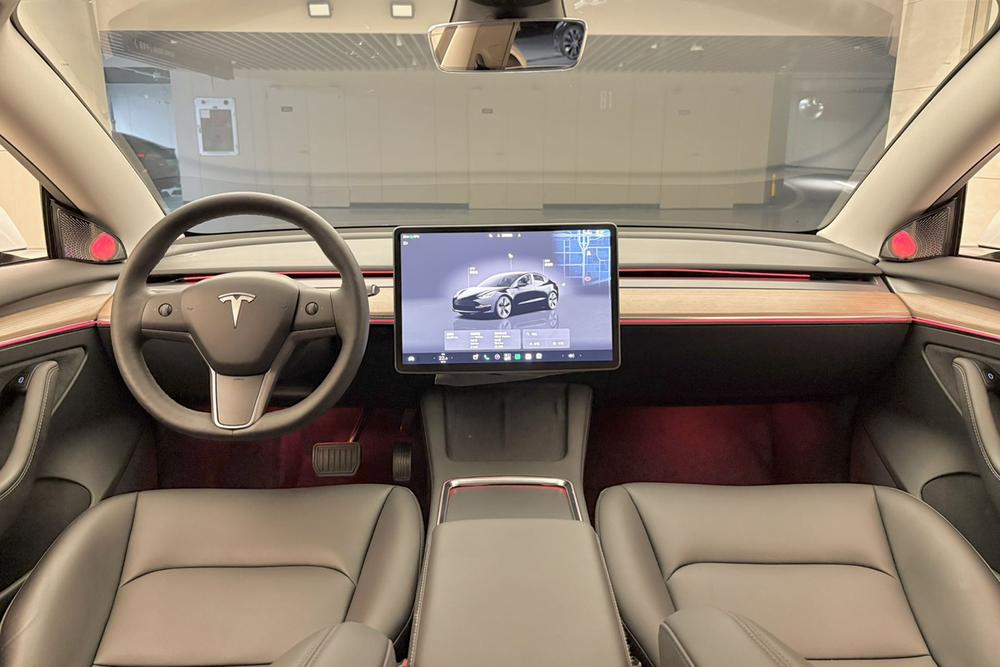 Tesla Model 3 2022 car image #11