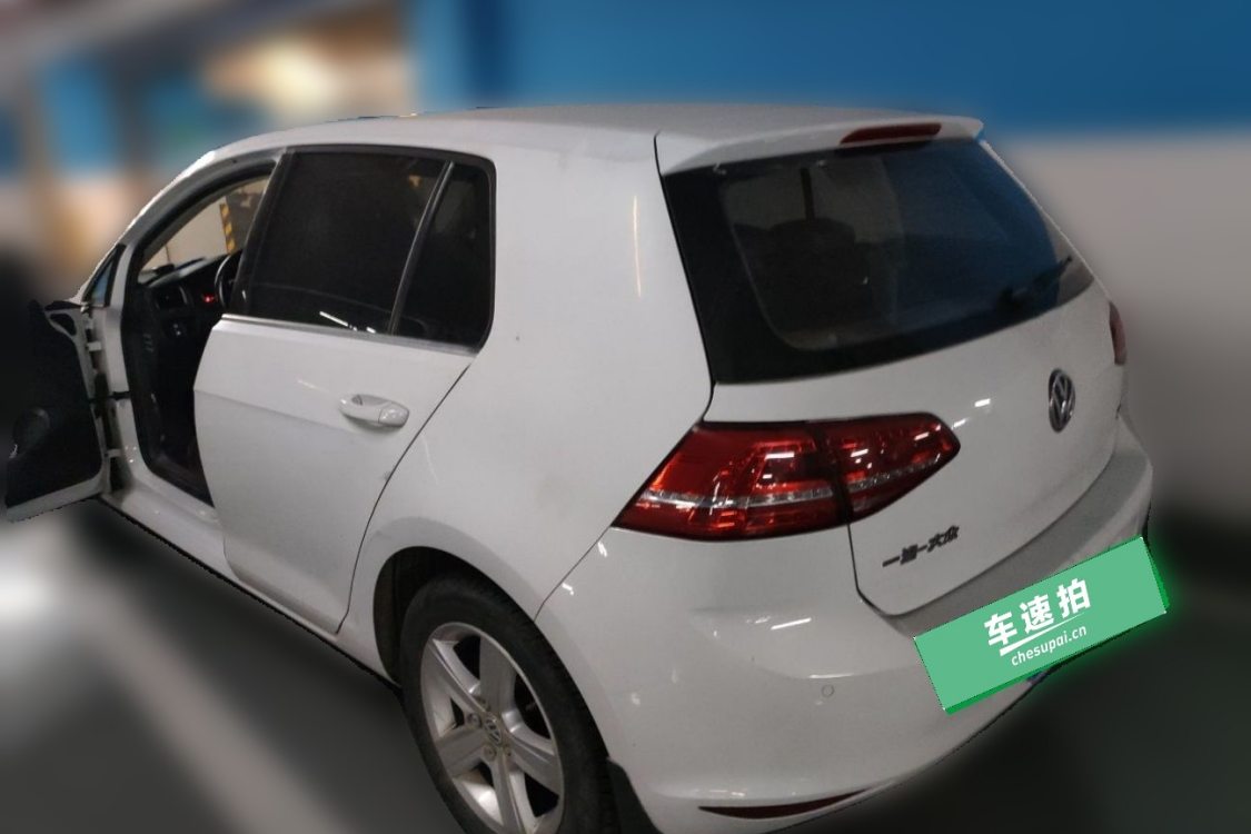 Volkswagen Golf 2014 car image #3