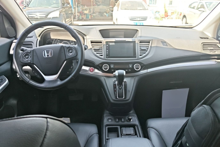 Honda CR-V 2016 immagine di auto #10